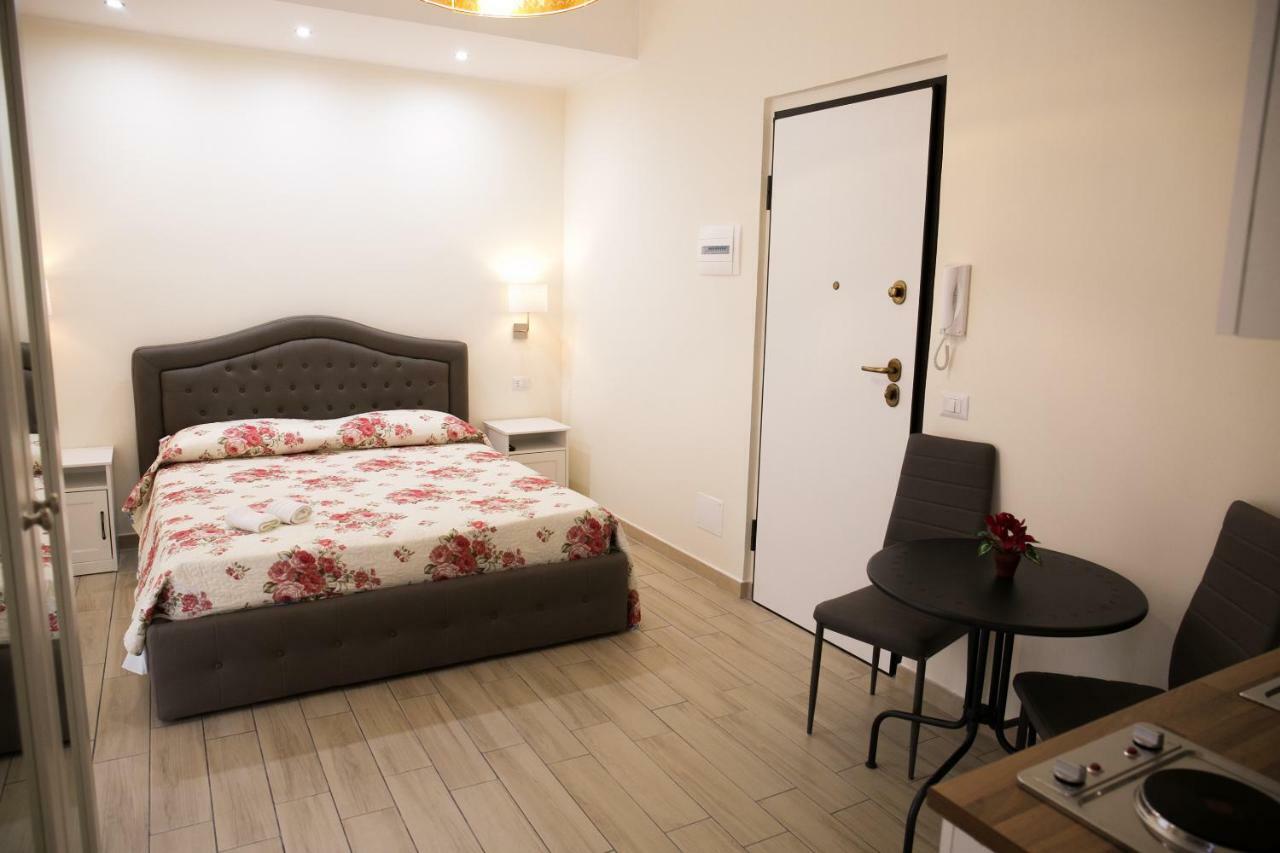 Ludovica Home Giardini Naxos Luaran gambar